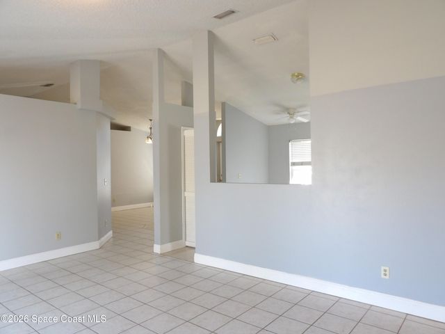 1006 Locust Avenue NW, Palm Bay, FL 32907