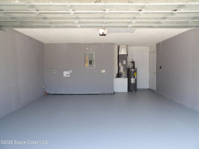 1006 Locust Avenue NW, Palm Bay, FL 32907