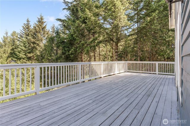 110 E Glacier Crest Road, Grapeview, WA 98546