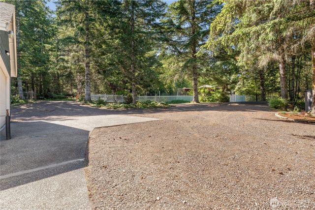 110 E Glacier Crest Road, Grapeview, WA 98546