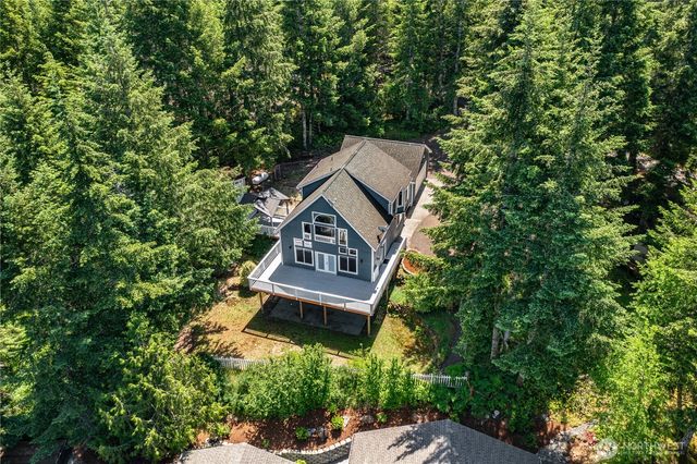 110 E Glacier Crest Road, Grapeview, WA 98546