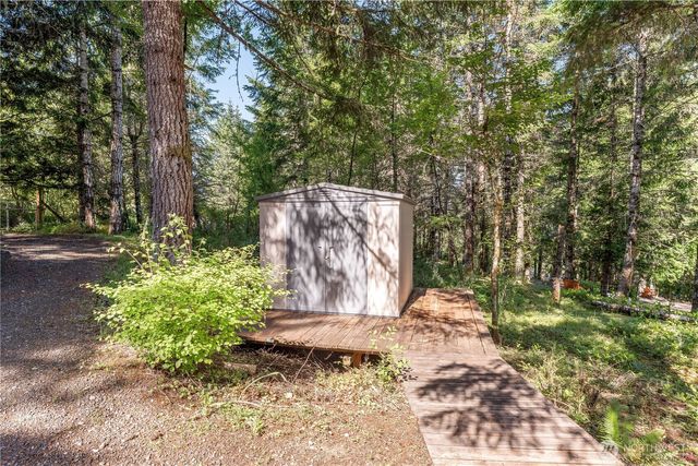 110 E Glacier Crest Road, Grapeview, WA 98546