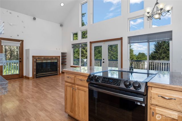 110 E Glacier Crest Road, Grapeview, WA 98546
