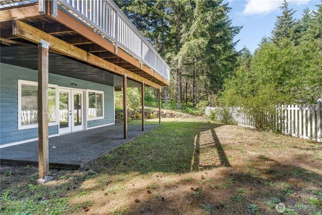 110 E Glacier Crest Road, Grapeview, WA 98546