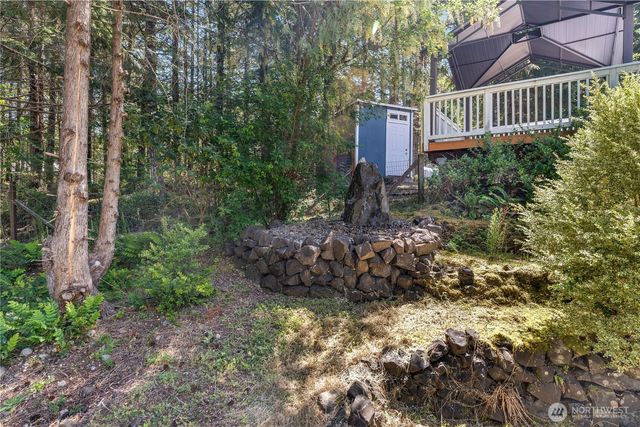 110 E Glacier Crest Road, Grapeview, WA 98546