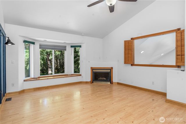 110 E Glacier Crest Road, Grapeview, WA 98546