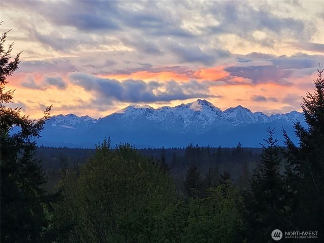 110 E Glacier Crest Road, Grapeview, WA 98546