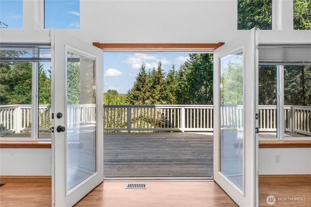 110 E Glacier Crest Road, Grapeview, WA 98546