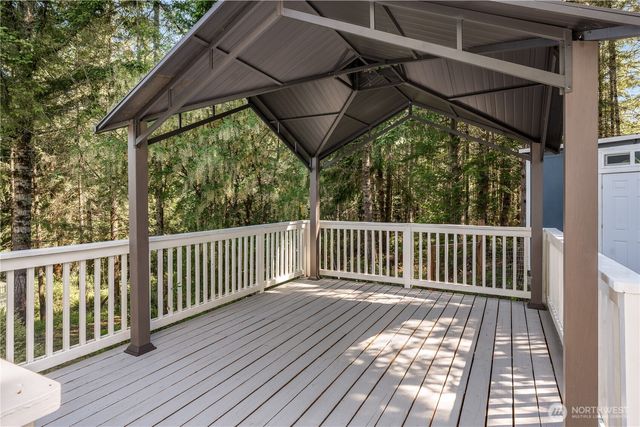 110 E Glacier Crest Road, Grapeview, WA 98546