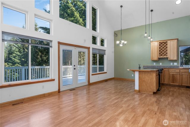 110 E Glacier Crest Road, Grapeview, WA 98546