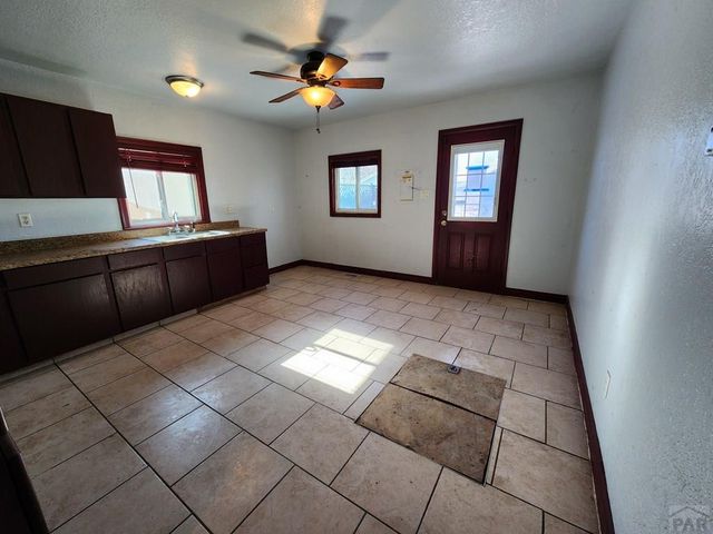 1019 E Abriendo Ave, Pueblo, CO 81004