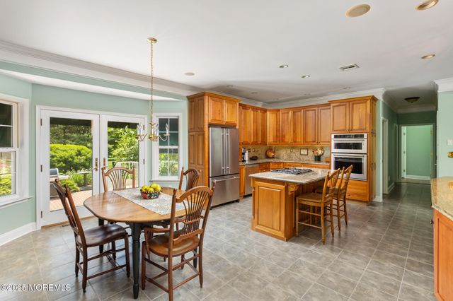 1 Yeger Drive, Upper Freehold, NJ 08501