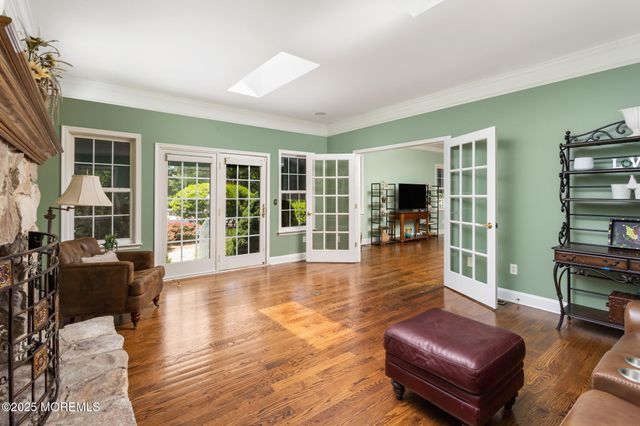 1 Yeger Drive, Upper Freehold, NJ 08501