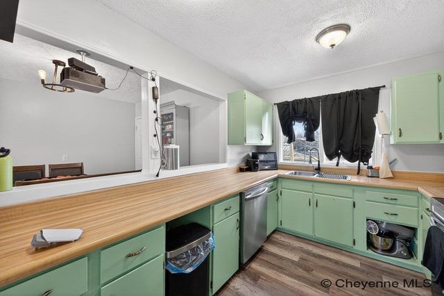 901 COOLIDGE ST, Cheyenne, WY 82007