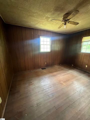 656 S Center Street, Spartanburg, SC 29301