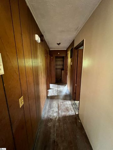 656 S Center Street, Spartanburg, SC 29301