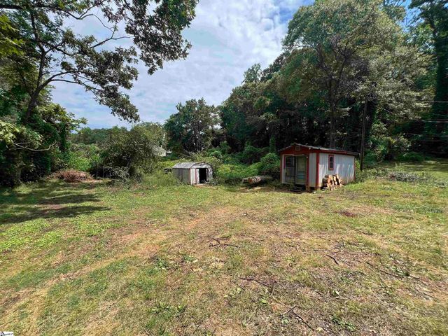 656 S Center Street, Spartanburg, SC 29301