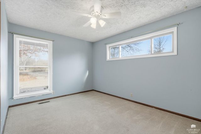 2609 Rogers Boulevard, Manhattan, KS 66502