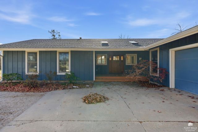 2609 Rogers Boulevard, Manhattan, KS 66502