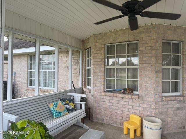 105 Sills Drive, Rayne, LA 70578