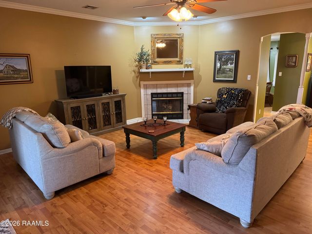 105 Sills Drive, Rayne, LA 70578