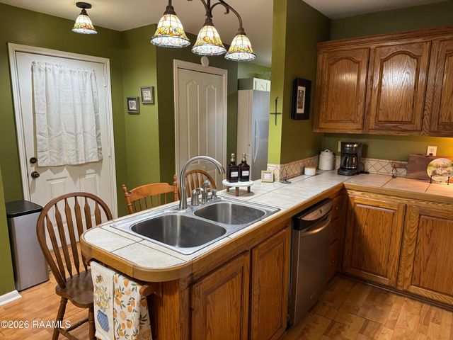 105 Sills Drive, Rayne, LA 70578