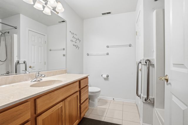 545 Cambridge Court 1d, Munster, IN 46321