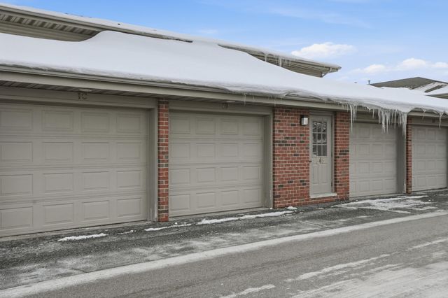 545 Cambridge Court 1d, Munster, IN 46321