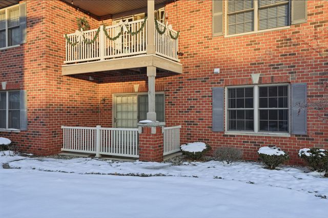 545 Cambridge Court 1d, Munster, IN 46321