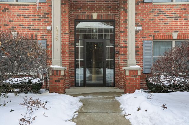 545 Cambridge Court 1d, Munster, IN 46321