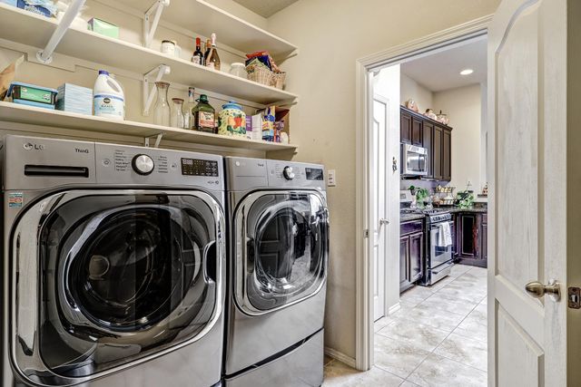 2563 Cerro Parrido Road SE, Rio Rancho, NM 87124