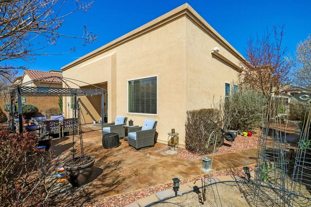 2563 Cerro Parrido Road SE, Rio Rancho, NM 87124