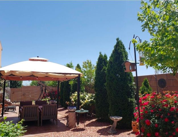 2563 Cerro Parrido Road SE, Rio Rancho, NM 87124