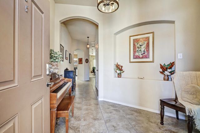 2563 Cerro Parrido Road SE, Rio Rancho, NM 87124