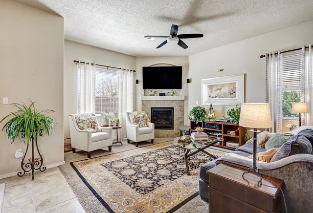 2563 Cerro Parrido Road SE, Rio Rancho, NM 87124