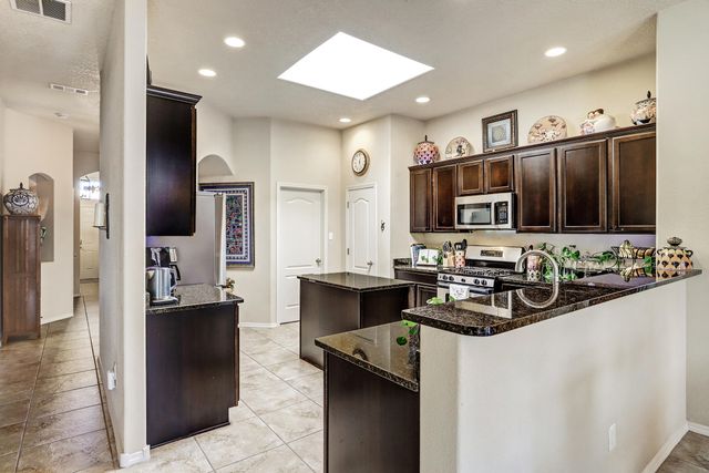 2563 Cerro Parrido Road SE, Rio Rancho, NM 87124