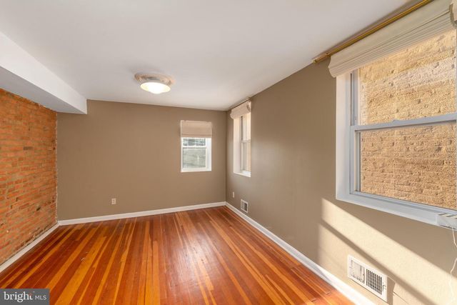 306 S WASHINGTON ST, Baltimore, MD 21231