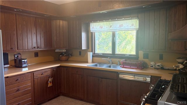 6995 Coleman Mills Road, Rome, NY 13440