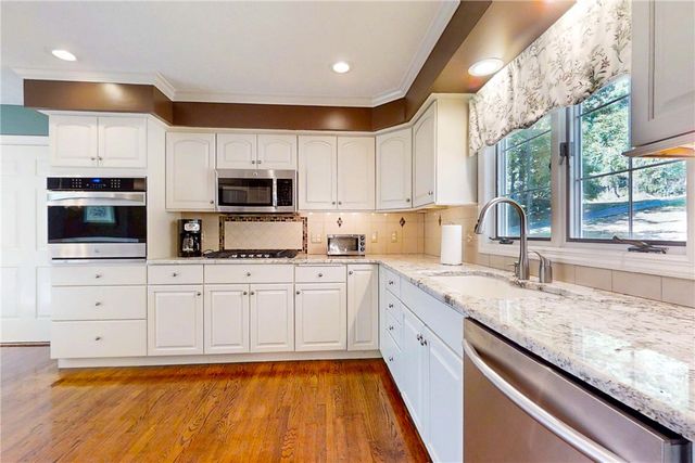 8 Knollbrook Lane West, Erwin, NY 14870