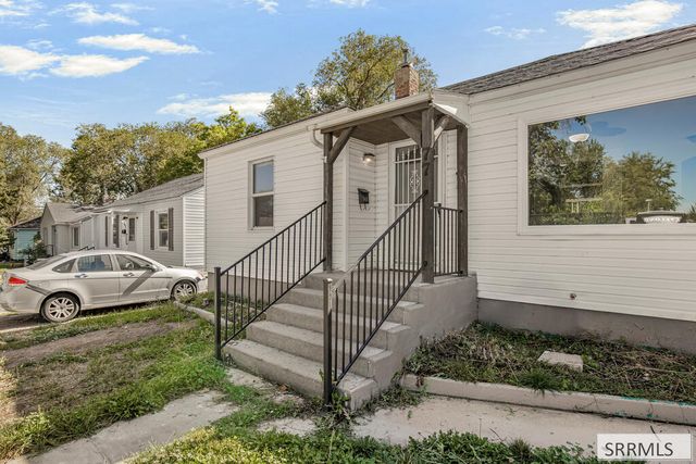 77 Cottonwood Avenue, Pocatello, ID 83204