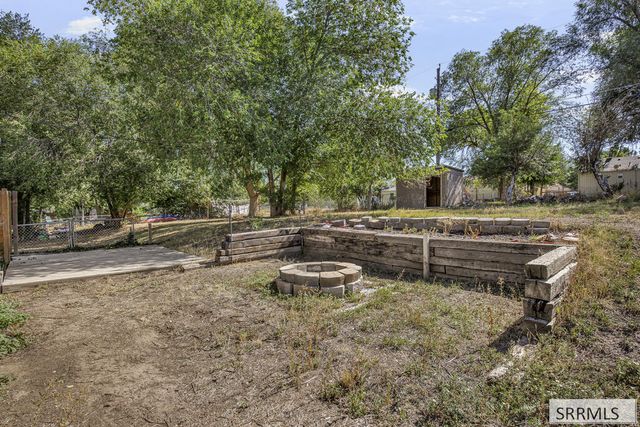 77 Cottonwood Avenue, Pocatello, ID 83204