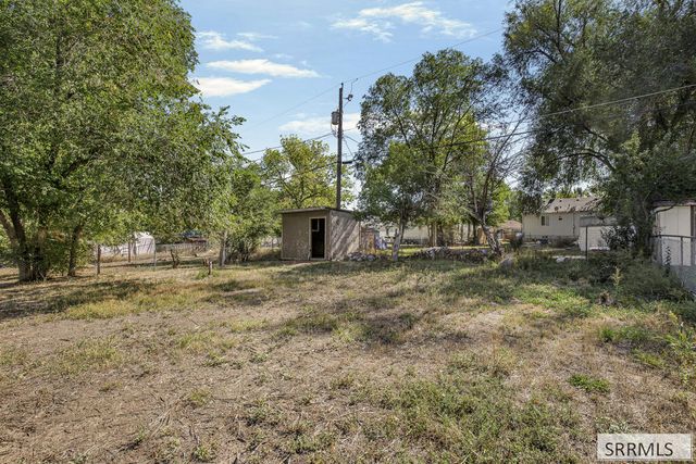 77 Cottonwood Avenue, Pocatello, ID 83204