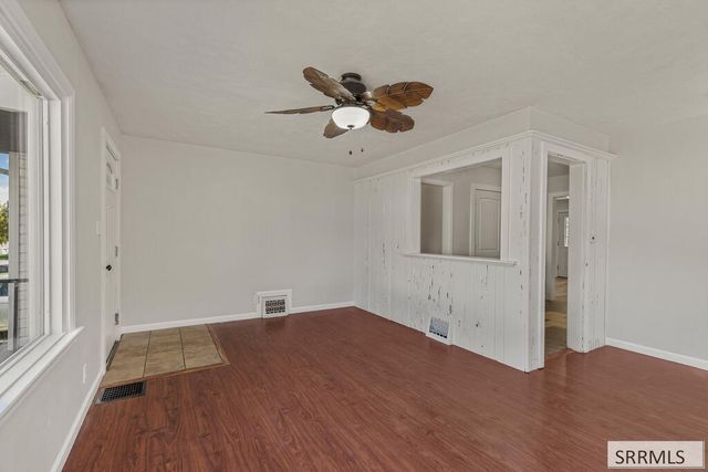77 Cottonwood Avenue, Pocatello, ID 83204