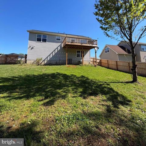 108 ACOUSTIC DR, Martinsburg, WV 25404