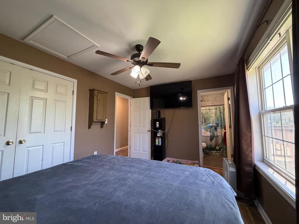 Image 14 of property listing at 108 ACOUSTIC DR, Martinsburg, WV 25404