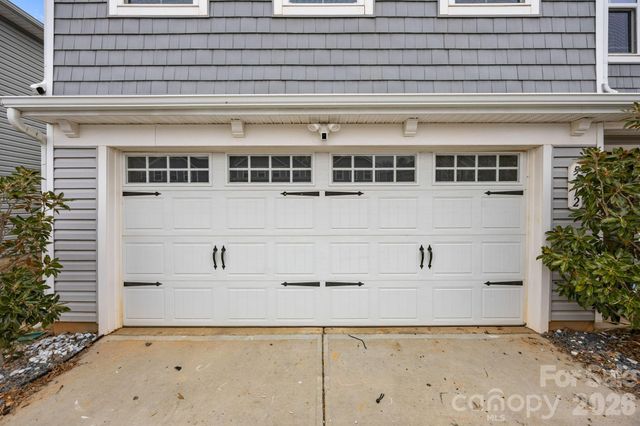 5112 Downhaul Drive, Charlotte, NC 28269