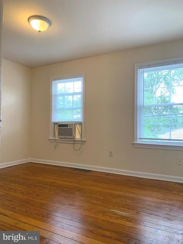 113 HAWKE ST, Fredericksburg, VA 22401