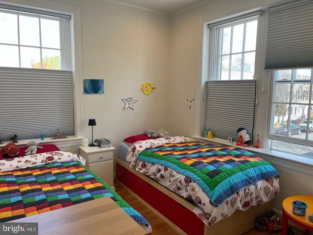 2800 NW DUMBARTON ST NW, Washington, DC 20007