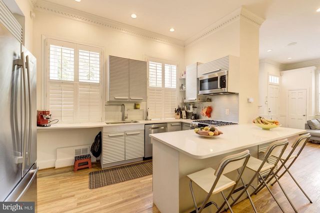 2800 NW DUMBARTON ST NW, Washington, DC 20007