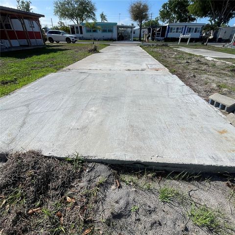 420 49TH STREET E 13, Palmetto, FL 34221